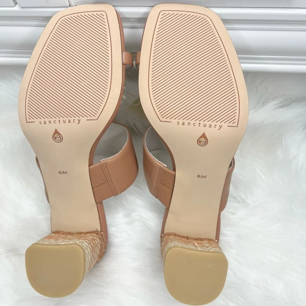 New Women’s Sanctuary Boast Sandal Size 8.5